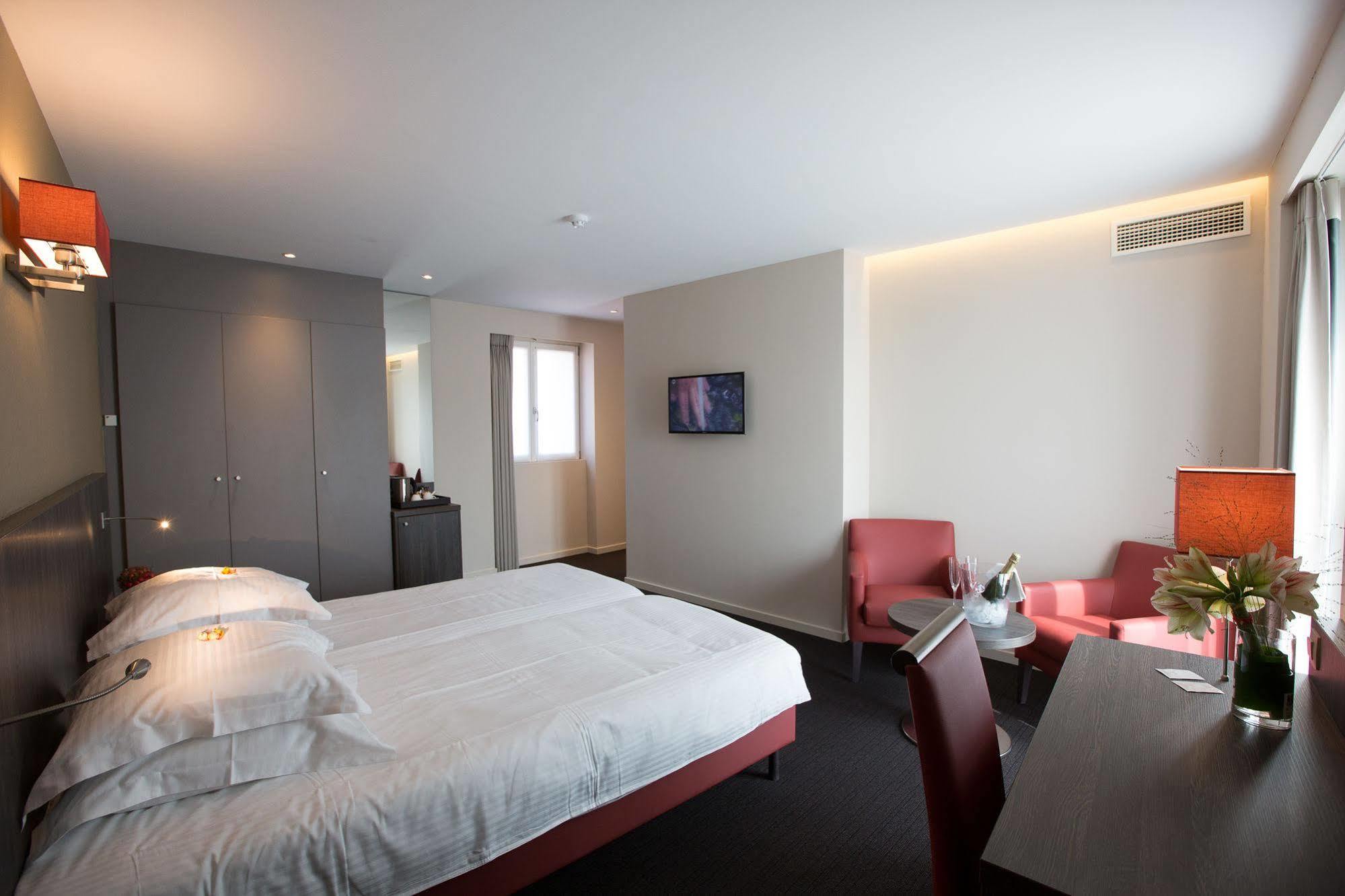 Albion Hotel Ieper Luaran gambar